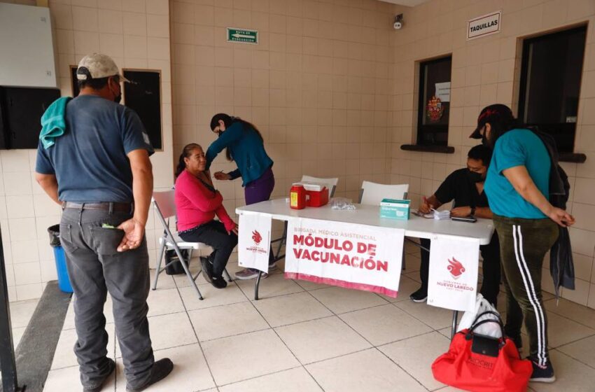  LLEVA GOBIERNO MUNICIPAL CAMPAÑA DE VACUNACIÓN CONTRA INFLUENZA A USUARIOS DE TRANSPORTE PÚBLICO