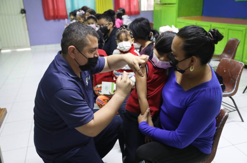  AGRADECEN MADRES DE FAMILIA PROGRAMA “ESCUELA Y SALUD”