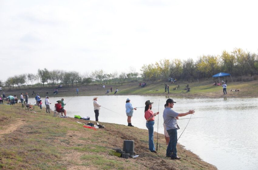  DISFRUTAN FAMILIAS TORNEO DE PESCA EN APOYO A NIÑOS CON AUTISMO