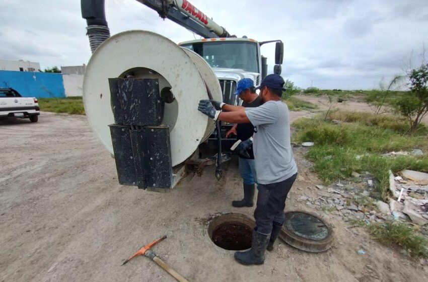  INTENSIFICA COMAPA TRABAJOS POR OBSTRUCCIÓN DE DRENAJES 